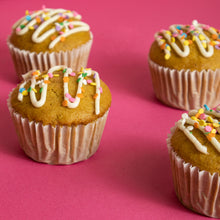 Cargar imagen en el visor de la galería, BOLLO DE ZANAHORIA BAJO EN AZUCAR