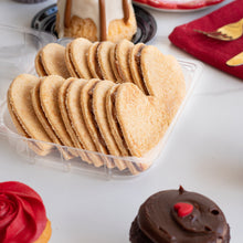 Cargar imagen en el visor de la galería, CAJA DE GALLETAS DULCE DE LECHE CORAZÓN
