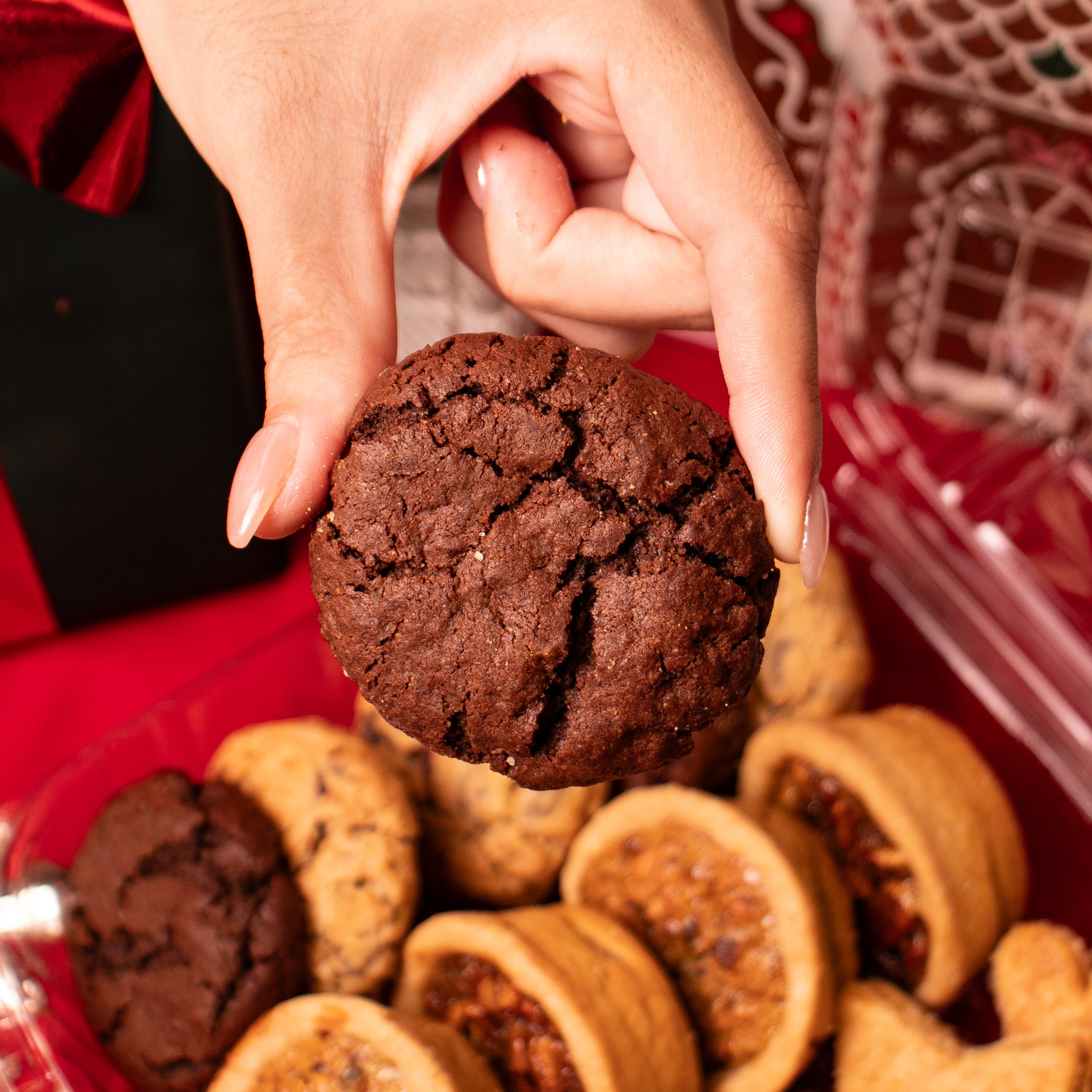 CAJA DE POSTRES VARIADOS