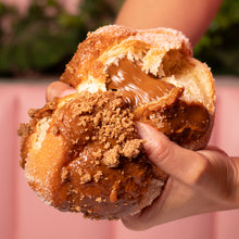 Cargar imagen en el visor de la galería, PAN DE MUERTO RELLENO
