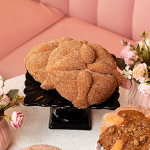 Cargar imagen en el visor de la galería, PAN DE MUERTO RELLENO
