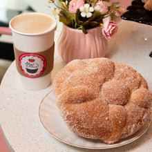 Cargar imagen en el visor de la galería, PAN DE MUERTO TRADICIONAL
